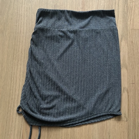 Side Rouched Skirt - Picture 3 of 3